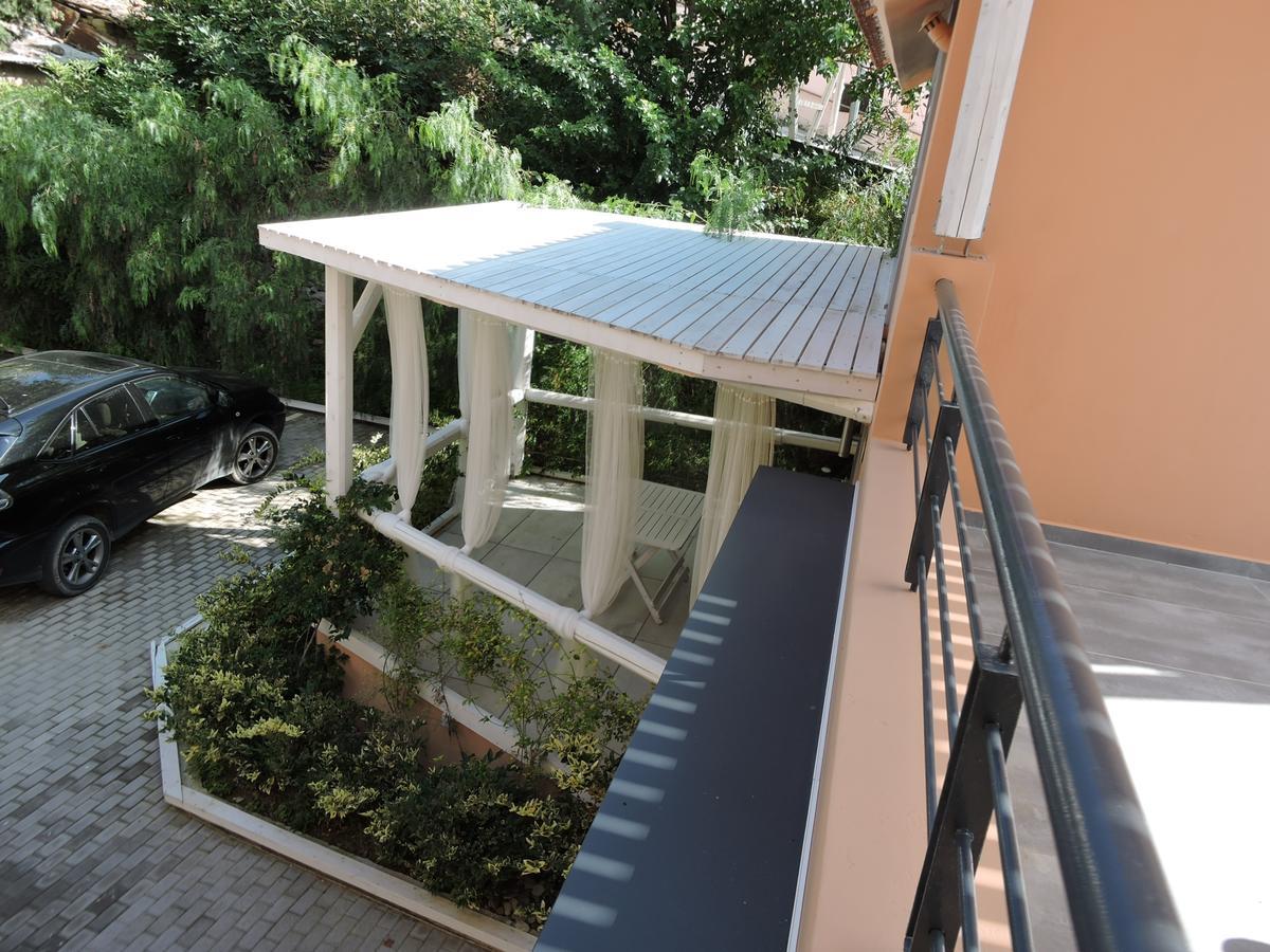 Alissachni Luxury Apartments Дервенион Екстериор снимка